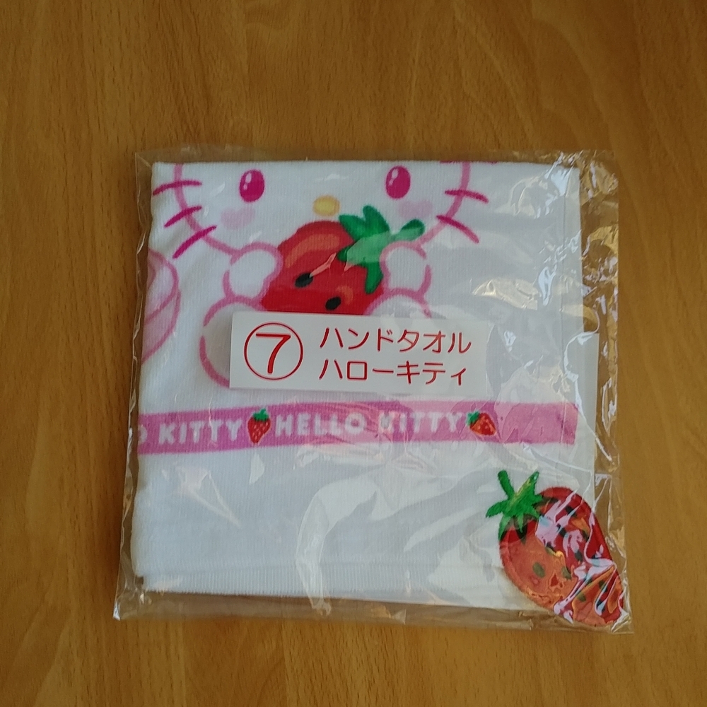 Sanrio x Sakuma Strawberry Milk Candy kuji hand towel - Hello Kitty
